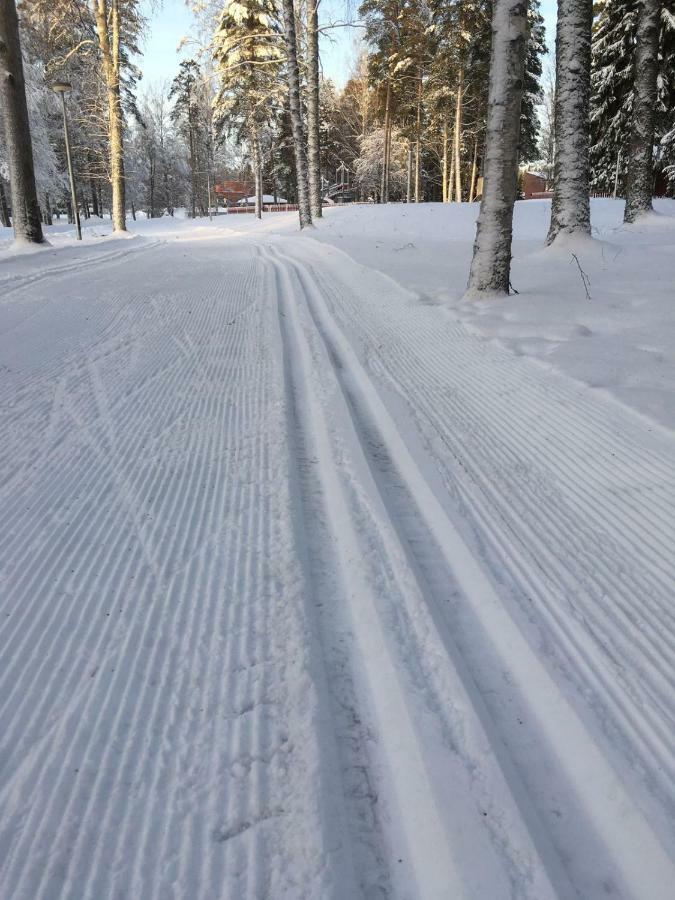 ホテル Seinaejoen Leirintaealue Seinäjoki エクステリア 写真